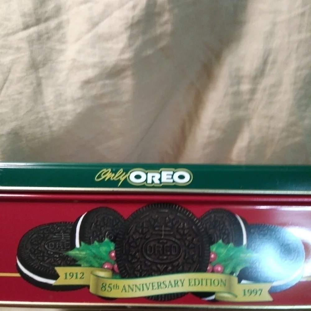 Vintage Nabisco Oreo Cookie Tin Circa 1997 - Picture 3 of 5